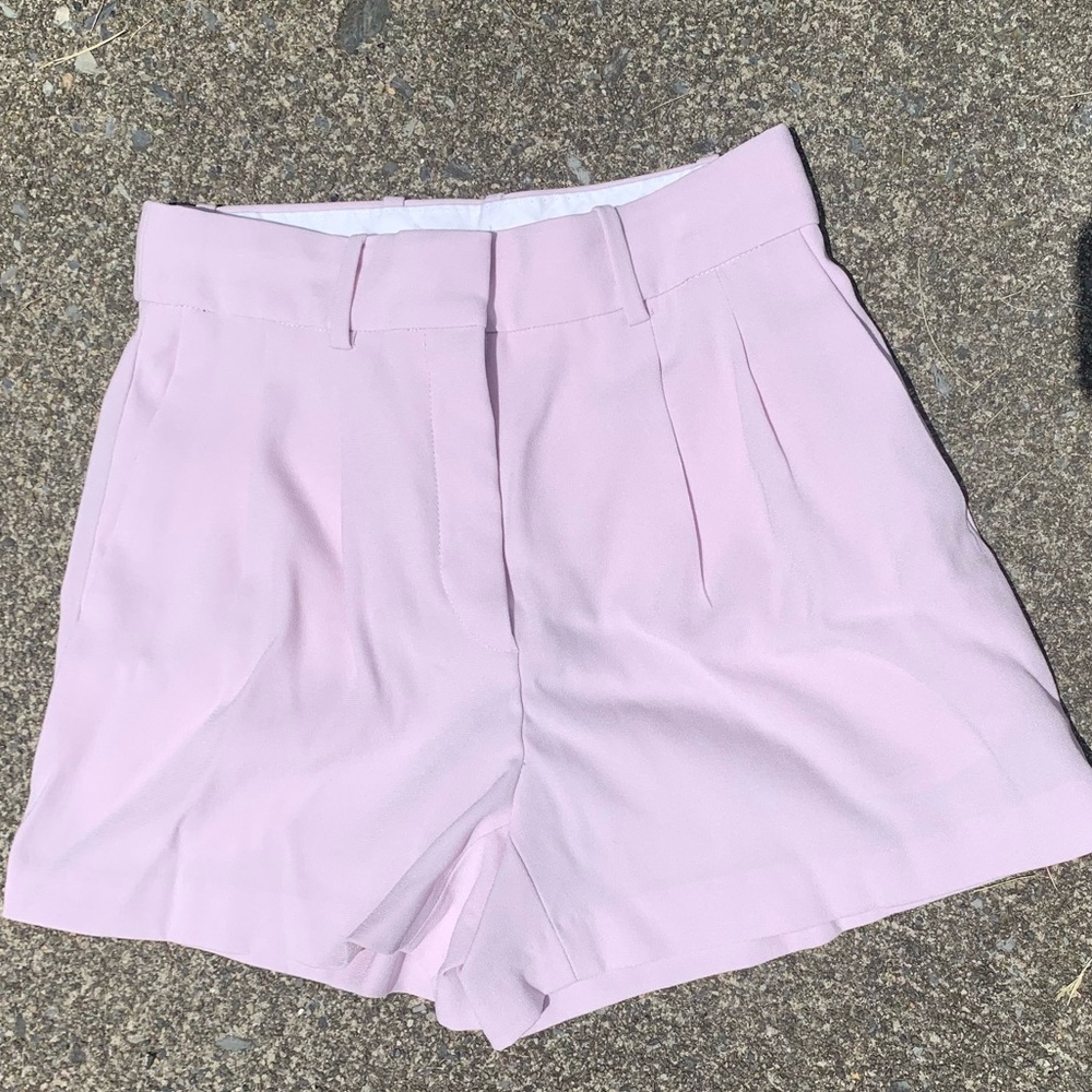 Aritiza trouser shorts lilac